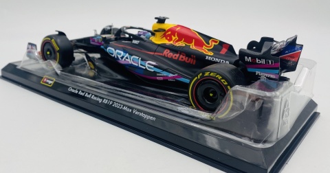 RB19 F1 RedBull 2023 #1 Max Verstappen GP MIAMI gablotka Bburago 1:24 RB19 F1 RedBull 2023 #1 Max Verstappen GP MIAMI gablotka Bburago 1:24