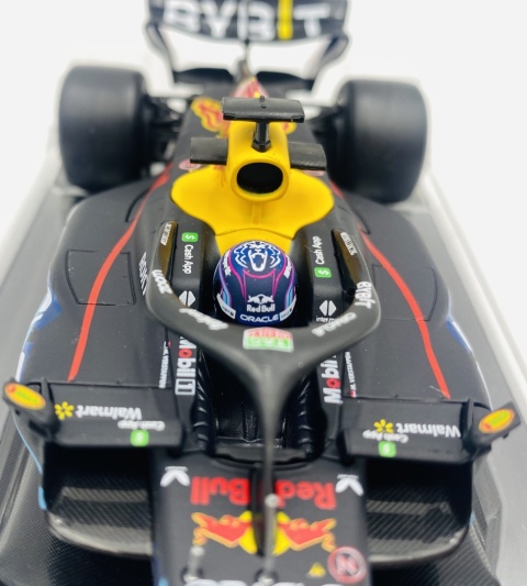 RB19 F1 RedBull 2023 #1 Max Verstappen GP MIAMI gablotka Bburago 1:24 RB19 F1 RedBull 2023 #1 Max Verstappen GP MIAMI gablotka Bburago 1:24