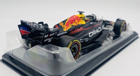 RB19 F1 RedBull 2023 #1 Verstappen gablotka Bburago model 1:24 RB19 F1 RedBull 2023 #1 Verstappen gablotka Bburago model 1:24