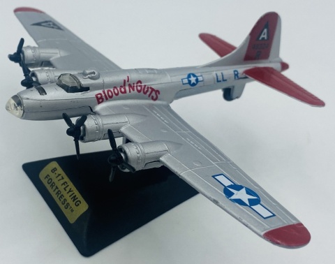 Samolot Boeing B-17 Flying Fortress Blood'nGuts podstawka METAL Motormax