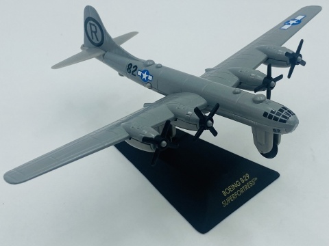 Samolot Boeing B-29 Superfortress Enola Gay podstawka METAL Motormax
