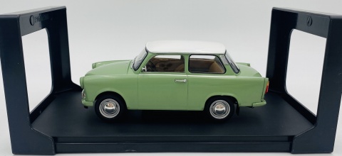 Trabant 601 (1965) model WB124241 METAL WhiteBox 1:24 zielony Trabant 601 (1965) model WB124241 METAL WhiteBox 1:24 zielony