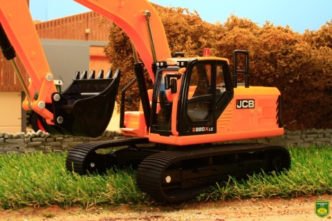 DUŻA koparka X series JCB C212XLC Britains 43211 model metalowy