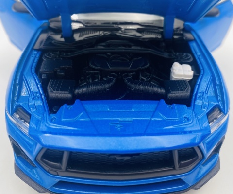 FORD MUSTANG GT 2024 metal model 24123 Welly 1:24 niebieski