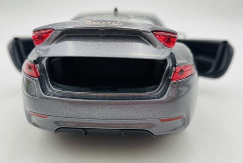 MASERATI Granturismo Folgore model 24125 WELLY 1:24 grafitowy