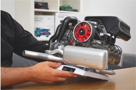 MODEL silnika Porsche 911 Turbo 6 cylindrów boxer - do złożenia Franzis 1:3