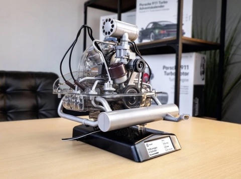 MODEL silnika VW Bus ogórek VW Beetle garbus 2 in 1 do złożenia 1:4