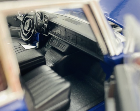 Mercedes-Benz 600 1963 model 24121 Welly 1:24 granatowy