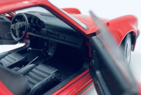 PORSCHE 911 Turbo 3.0 1974 model 24043 metal WELLY 1:24 czerwony