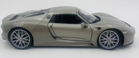 PORSCHE 918 Spyder 2014 model 24055 metal WELLY 1:24 grafitowy