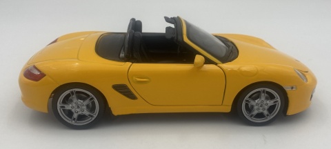 PORSCHE 987 Boxster 2012 model 22479 metal WELLY 1:24 żółty