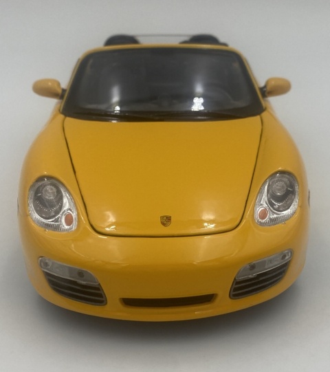 PORSCHE 987 Boxster 2012 model 22479 metal WELLY 1:24 żółty
