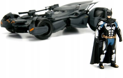 BATMOBILE Batman Justice League model JADA 1:24 BATMOBILE Batman Justice League model JADA 1:24