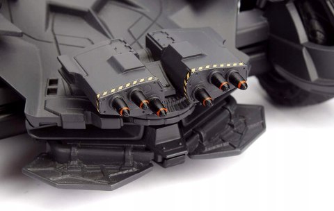 BATMOBILE Batman Justice League model JADA 1:24 BATMOBILE Batman Justice League model JADA 1:24