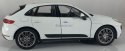 Porsche Macan Turbo Welly 1:24