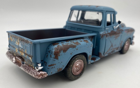 1955 GMC Blue Chip podrdzewiały 1:24 Motormax 79071 Weathered Treasures