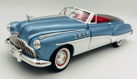 BUICK Roadmaster 1949 1:18 model Motormax 73116 jasny niebieski