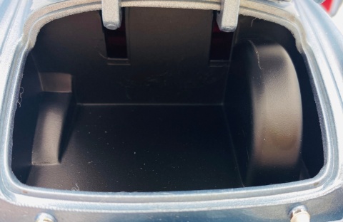 BUICK Roadmaster 1949 1:18 model Motormax 73116 jasny niebieski