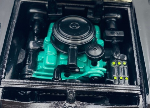 BUICK Roadmaster 1957 1:18 model Motormax 79008 czarny z czerwonym