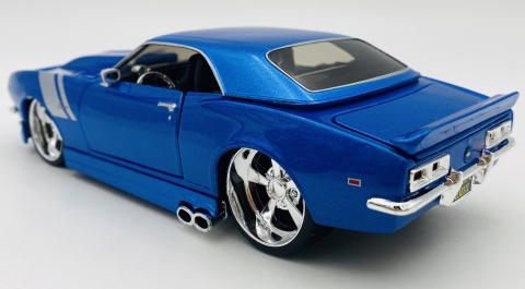 Chevrolet CAMARO Z28 1968 1:24 32508 Maisto Design