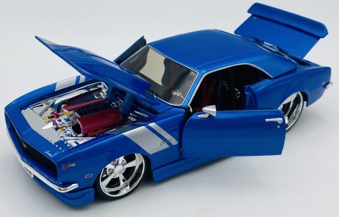 Chevrolet CAMARO Z28 1968 1:24 32508 Maisto Design
