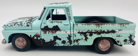 Chevy C10 Fleetside podrdzewiały 1:24 Motormax 79073 Weathered Treasures