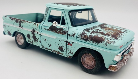 Chevy C10 Fleetside podrdzewiały 1:24 Motormax 79073 Weathered Treasures