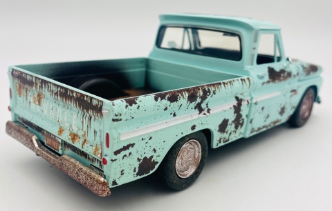 Chevy C10 Fleetside podrdzewiały 1:24 Motormax 79073 Weathered Treasures