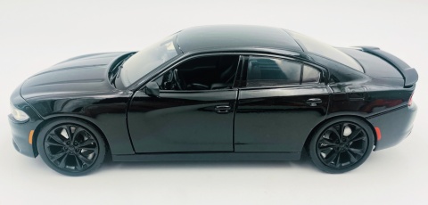 DODGE Charger SXT 2023 model 1:24 Motormax 79387 czarny