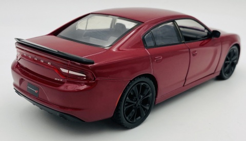 DODGE Charger SXT 2023 model 1:24 Motormax 79387 czerwony