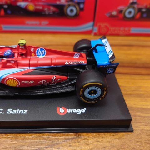 F1 FERRARI F1 SF24 2024 MIAMI Sainz KASK BBurago 1:43