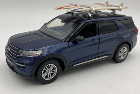 Ford Explorer XLT 2022 surfing z zestawem kempingowym 1:24 Motormax 79724