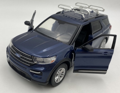 Ford Explorer XLT 2022 surfing z zestawem kempingowym 1:24 Motormax 79724