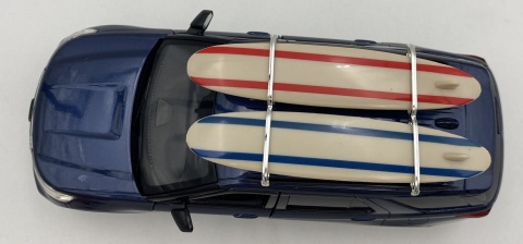 Ford Explorer XLT 2022 surfing z zestawem kempingowym 1:24 Motormax 79724