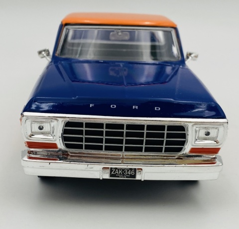 Ford F-150 Custom Pickup 1979 + oil tanker GULF 1:24 Motormax 79612