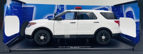Ford Interceptor Police Utility 2015 światło / dźwięk 1:18 Motormax 73995