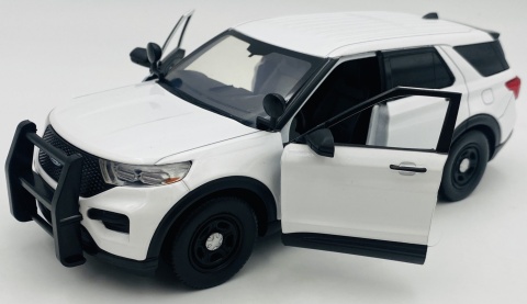 Ford Interceptor Police Utility 2022 Hybrid model 1:24 Motormax 76990