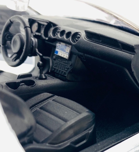 Ford MUSTANG GT 5.0 2018 model 1:24 Motormax 79352 biały