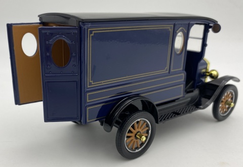 Ford Model T Paddy Wagon 1925 1:24 Motormax Platinum 79316 niebieski
