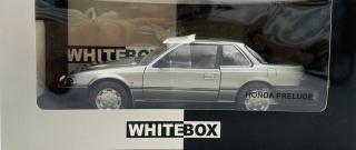 HONDA Prelude 1985 model 124258 WhiteBox 1:24 jasny szary