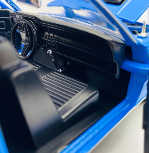 Mercury Comet 1971 GT Version 1:24 Motormax 79047 niebieski