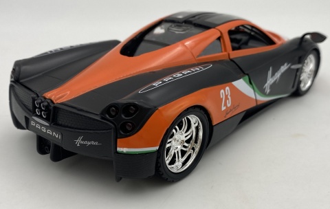 PAGANI Huayra 1:24 Motormax GT Racing 73798