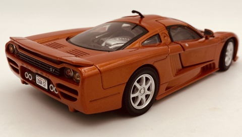 Saleen S7 model 1:24 supercar Motormax 73279 pomarańczowy
