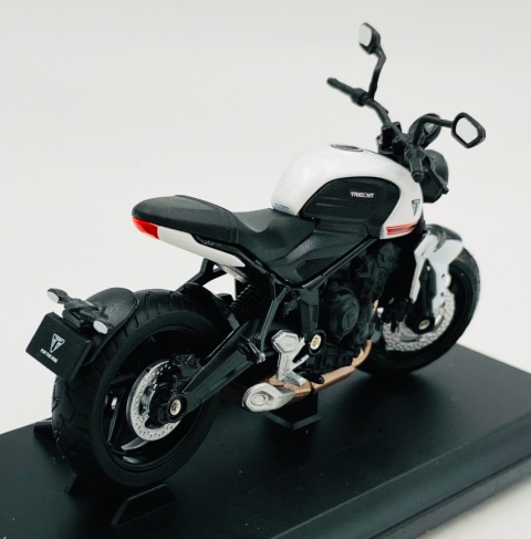 TRIUMPH Trident 660 motocykl model 1:18 Welly