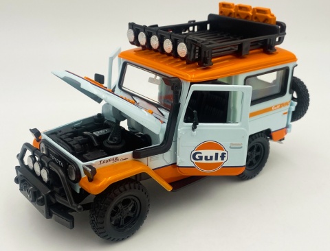 Toyota FJ40 Land Cruiser with GULF Livery model 1:24 Motormax 79658