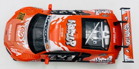 AUDI R8 LMS WASA światło dźwięk model METAL 1:24 MSZ 68291A orange graffiti