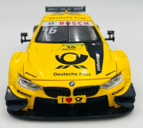 BMW M4 DTM #16 DTM Deutsche Post światło dźwięk model METAL 1:24 MSZ 68256
