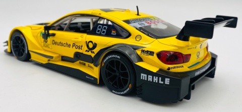 BMW M4 DTM #16 DTM Deutsche Post światło dźwięk model METAL 1:24 MSZ 68256