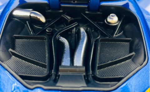 BMW M4 GT3 światło dźwięk model METAL 1:24 MSZ 68277A niebieski