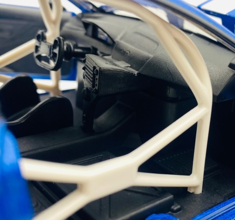 BMW M6 GT3 światło dźwięk model METAL 1:24 MSZ 68255A niebieski